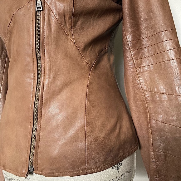 DANIER Women’s Size XS Genuine Leather Cognac/Brown Biker Jacket - Picture 8 of 15